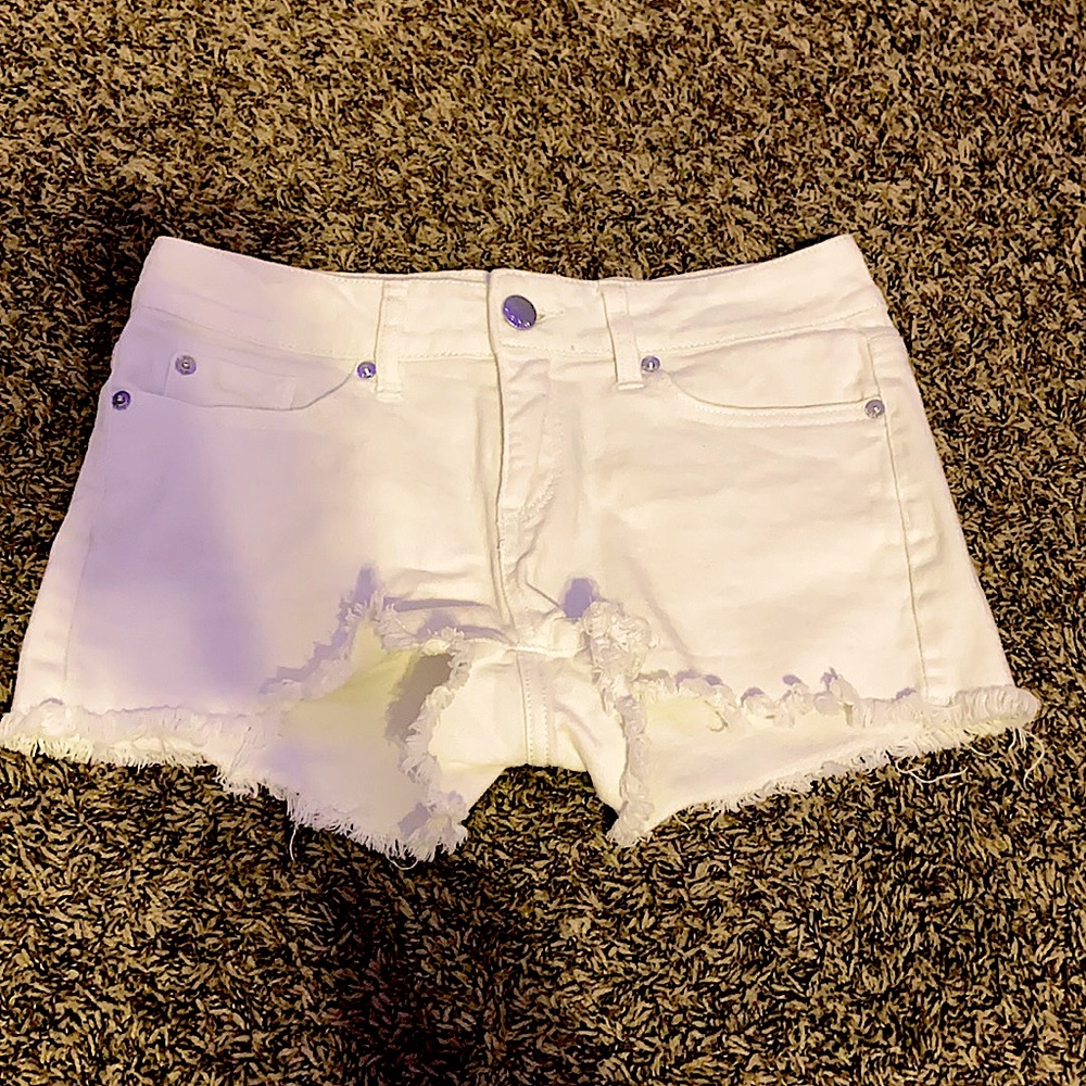 Levi’s shorts, size:7, color:white